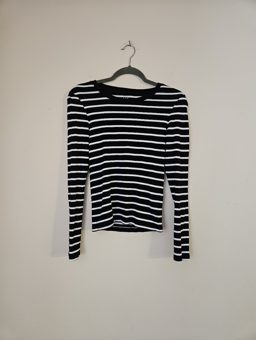 GAP Women's  Black & White Striped Long-Sleeve Tee, Size Small